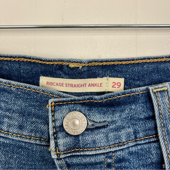 Levi's Ribcage Straight Ankle Jeans Size 29 / 8 Hidden Button Fly Stretch - Picture 2 of 4